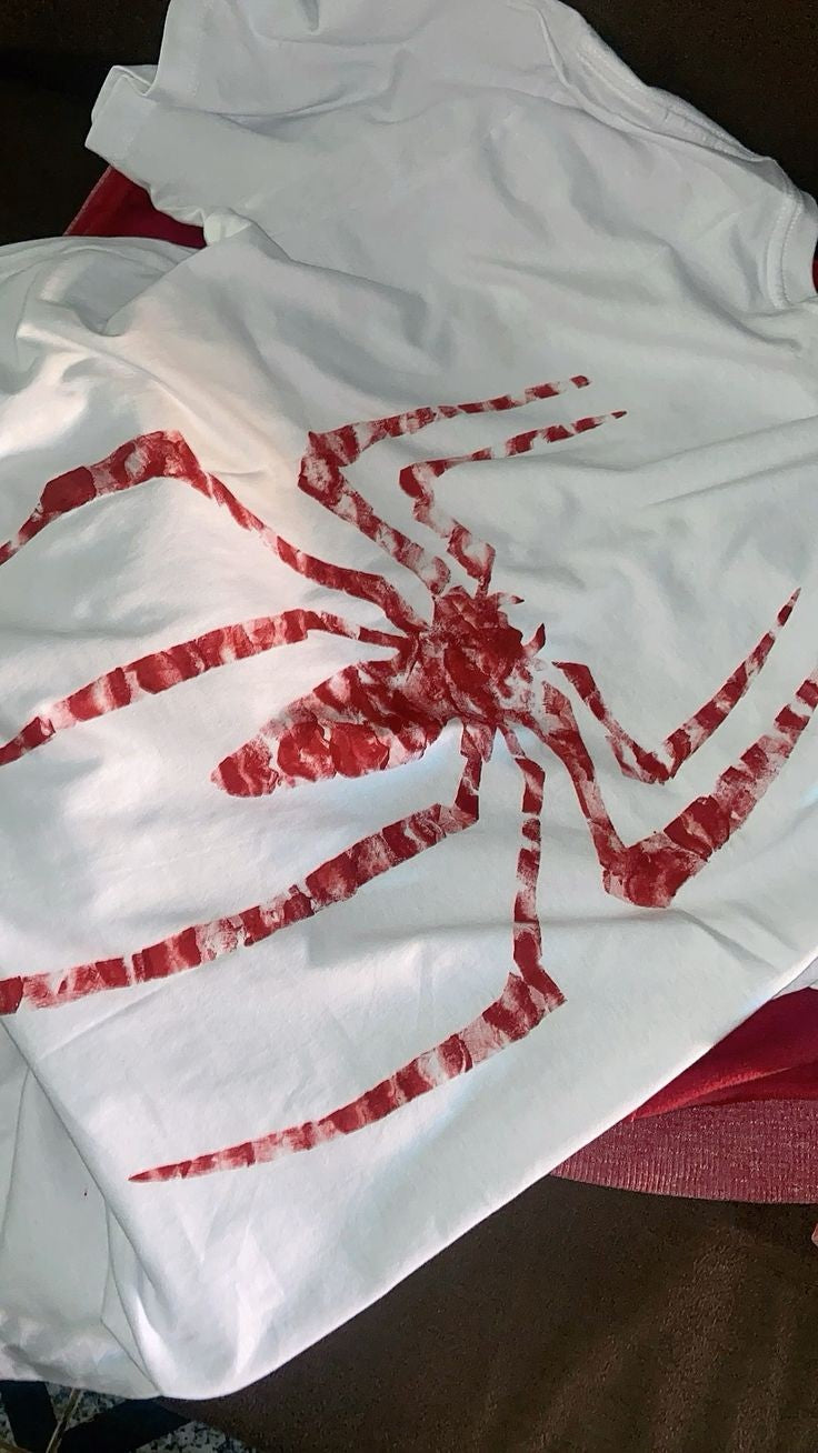 Spiderman Inspired Lips Sticks Kisses Printed Cotton Round Neck T-shirt