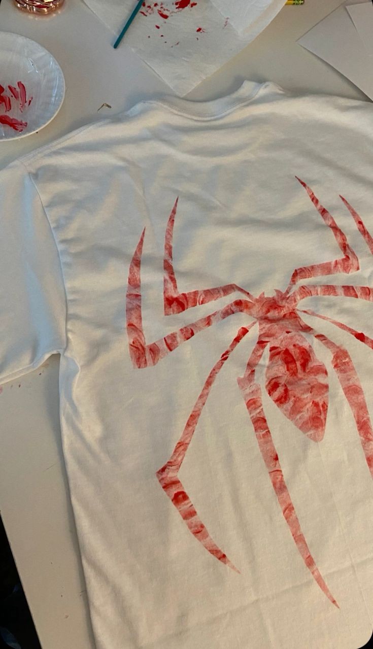 Spiderman Inspired Lips Sticks Kisses Printed Cotton Round Neck T-shirt