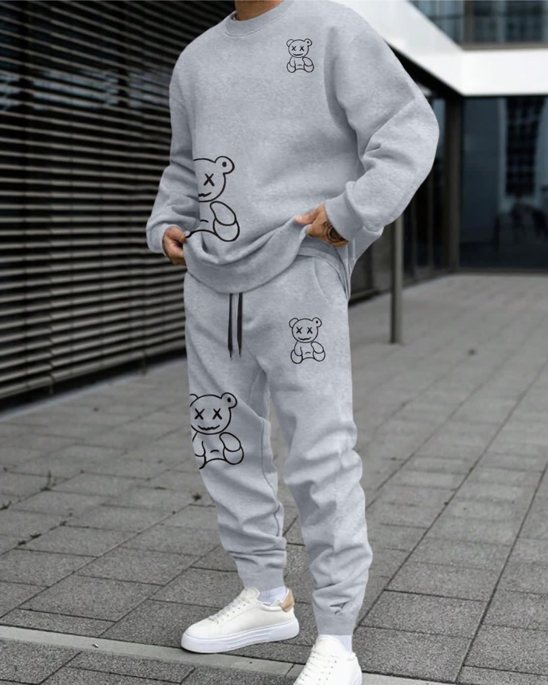 Men's Cartoon Bear Printed Oversize Casual Wear Tracksuit