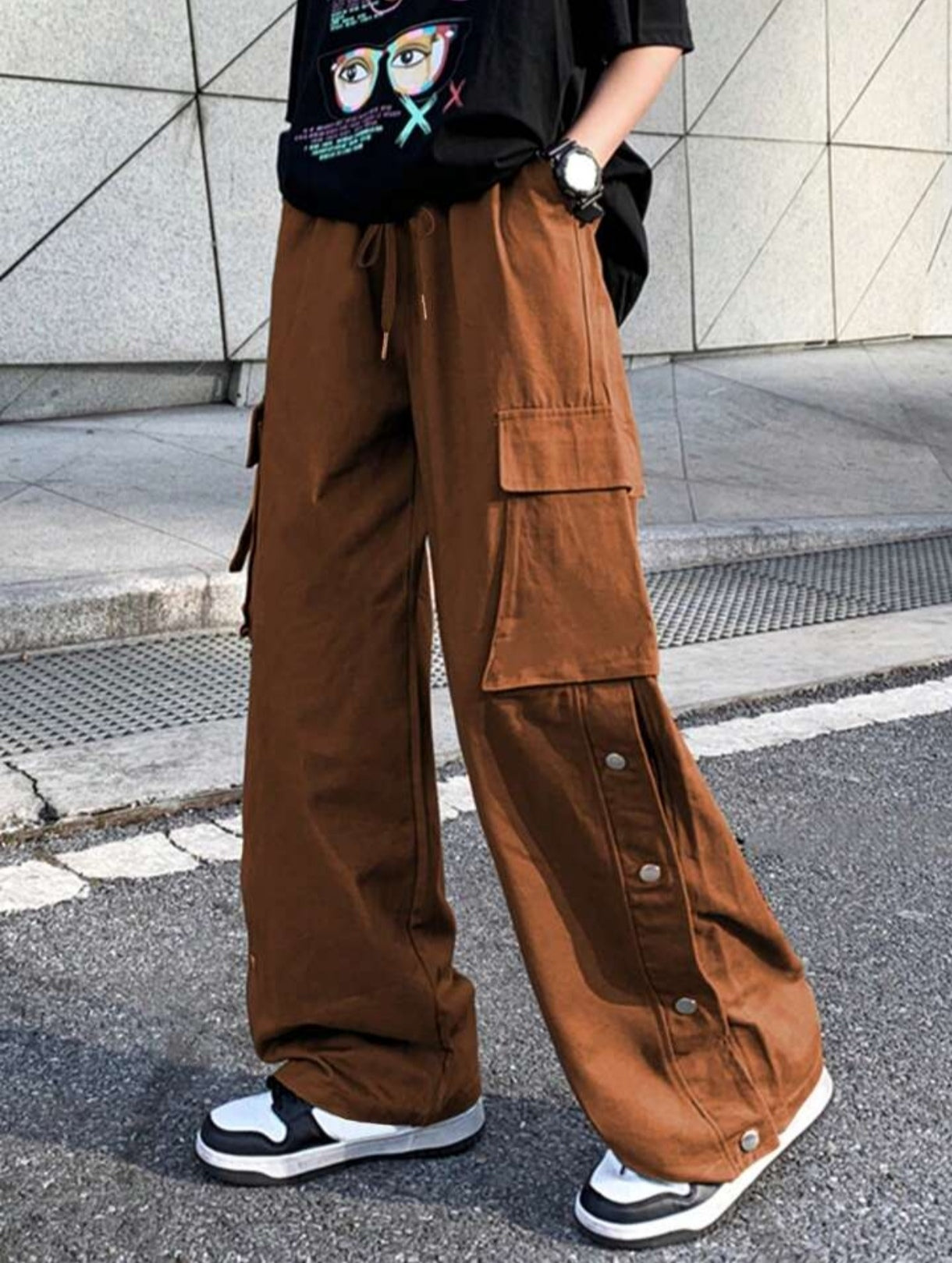 Trendy Brown Cargo Pant Flap Pocket Y2K Vintage Streetwear Hip Hop Wide Leg Drawstring Elastic Waist Cargo Fashion For Mens