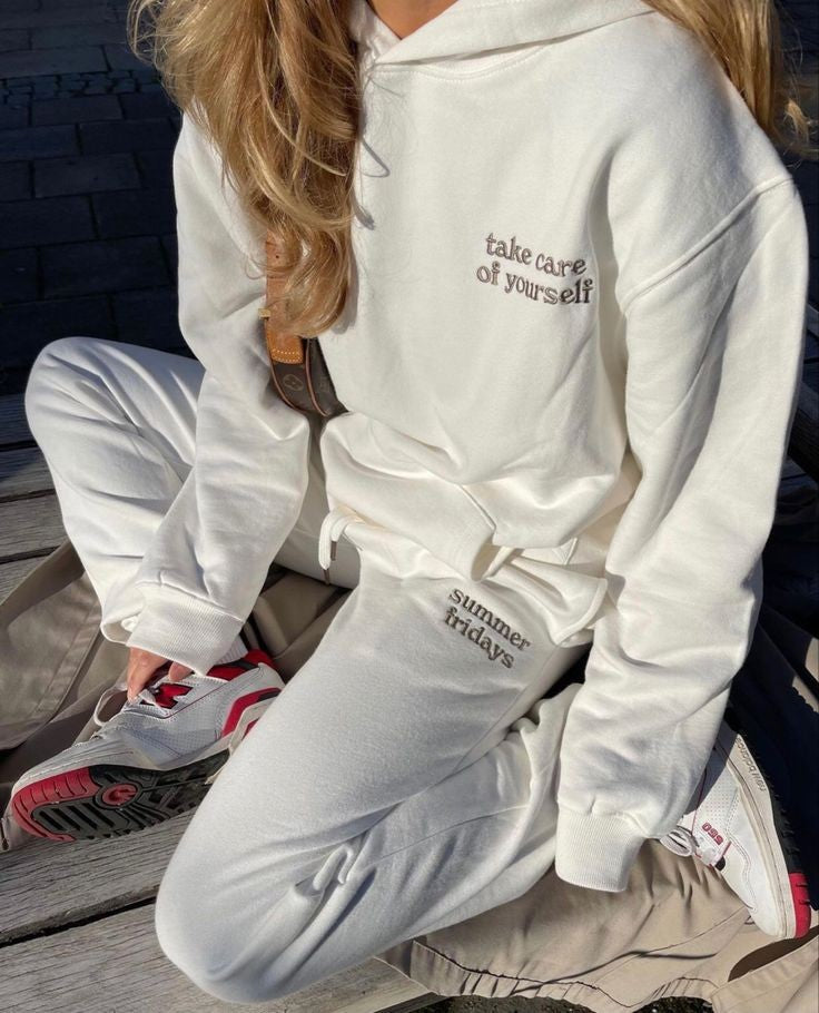 Trendy White Text Embroidery Oversized Relaxed Fit Tracksuit For Women