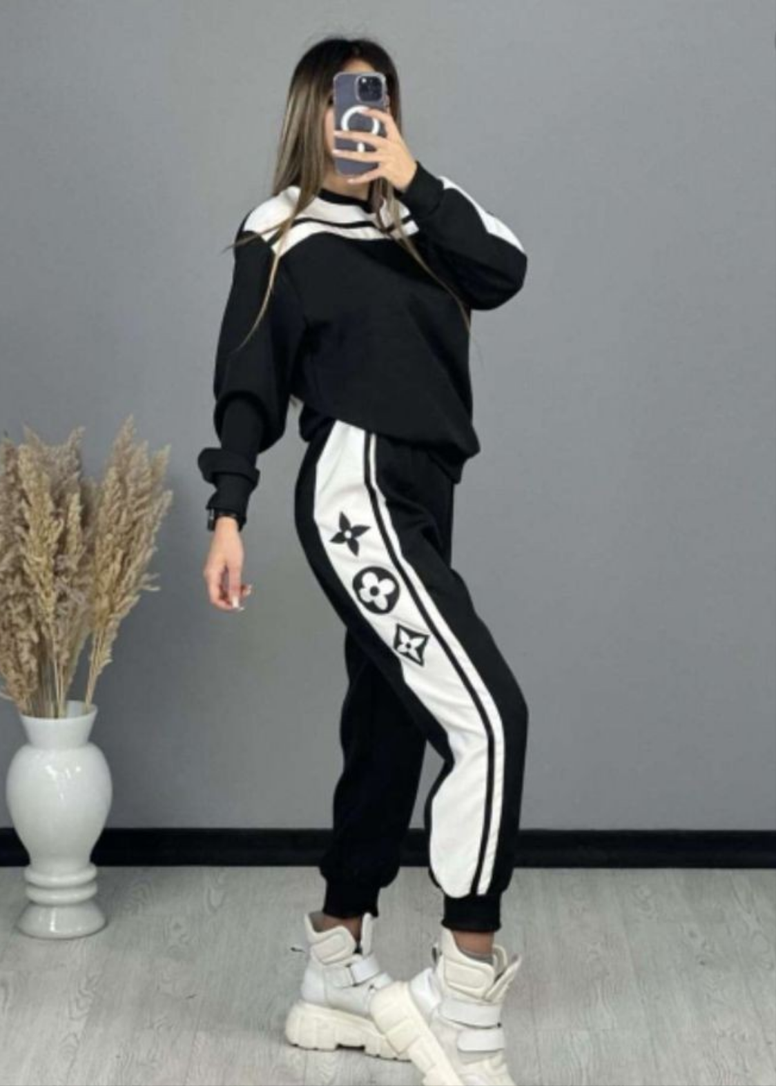 Women's Black Side Strip Printee Casual Elastic Waist Relaxed Fit Tracksuit 